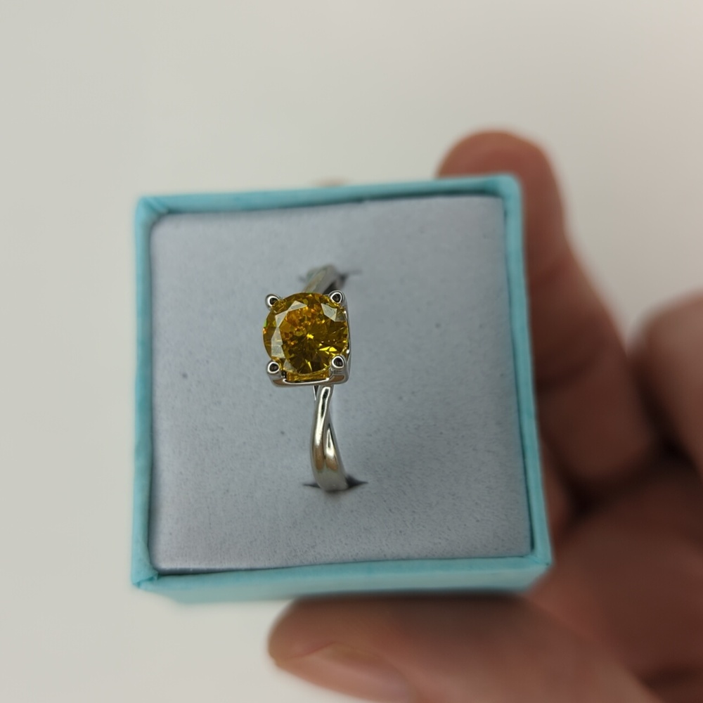 Fragrant Jewels Size 8 Ring Yellow Stone Twist Band NWOT